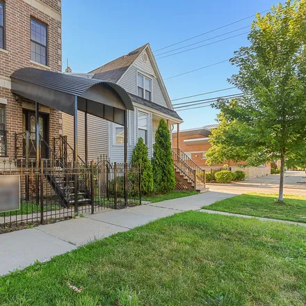 Image 3 - 3910-3914 North Bernard Street, Chicago, IL 60625, USA - House for sale