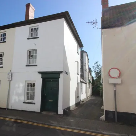 Rent this 3 bed townhouse on St Mary's Roman Catholic Church in St Mary's Street, Monmouth