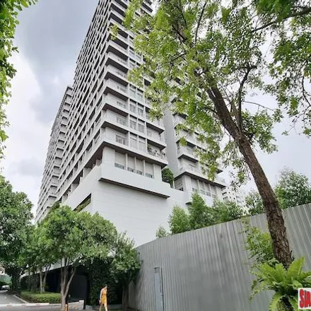 Rent this 2 bed apartment on Soi Thararom 2 in Vadhana District, Bangkok 10110