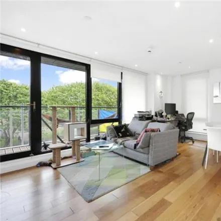 Image 1 - Regalia Point, 30 Palmers Road, London, E2 0FQ, United Kingdom - Room for rent