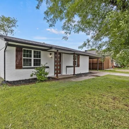 Image 2 - 542 West Kearney Street, Mesquite, TX 75149, USA - House for sale