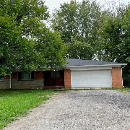 Buy this studio house on 1230 Taylor Drive West in Indianapolis, IN 46219
