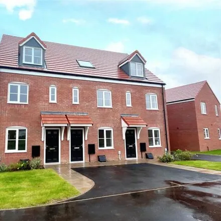 Buy this 3 bed townhouse on Longhedge Lane in Beamhill Road, East Staffordshire