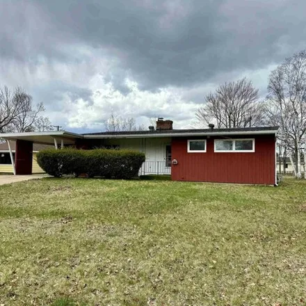 Buy this 3 bed house on 2412 South 22nd Street in Escanaba, MI 49829