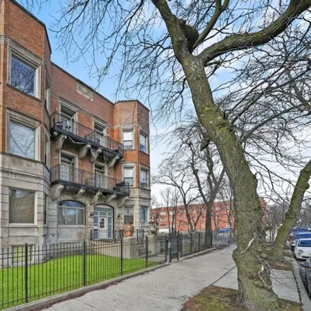 Buy this 2 bed condo on 5014 South Doctor Martin Luther King Junior Drive in Chicago, IL 60653