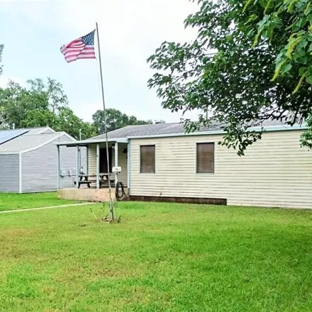 Buy this 3 bed house on 957 16th Avenue North in Texas City, TX 77590