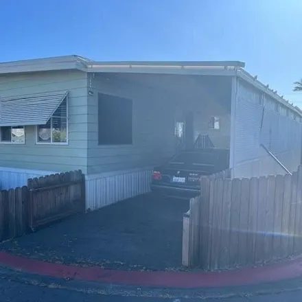 Buy this studio apartment on 3321 Winning Way in Sacramento, CA 95823