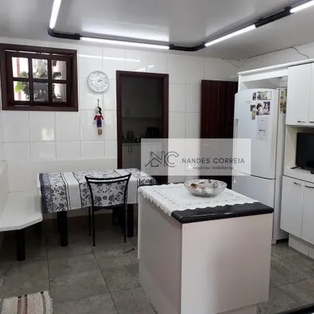 Buy this 5 bed house on Rua Malba Tahan in Presidente, Londrina - PR