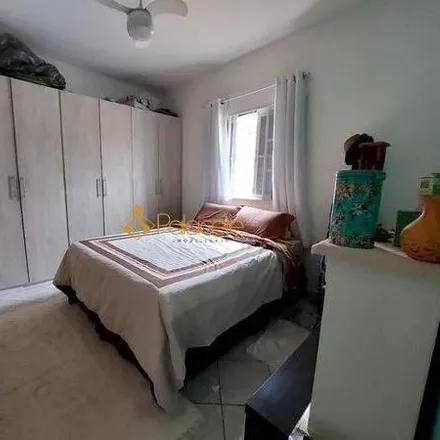 Buy this 2 bed house on Rua Embaré in Piracangaguá, Taubaté - SP