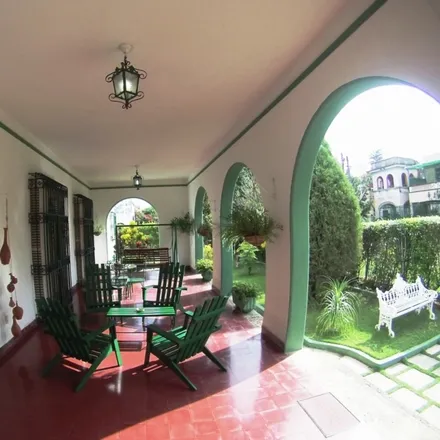 Rent this 2 bed house on Nuevo Vedado