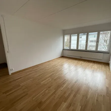 Rent this 4 bed apartment on Pennygången 98 in 414 82 Gothenburg, Sweden