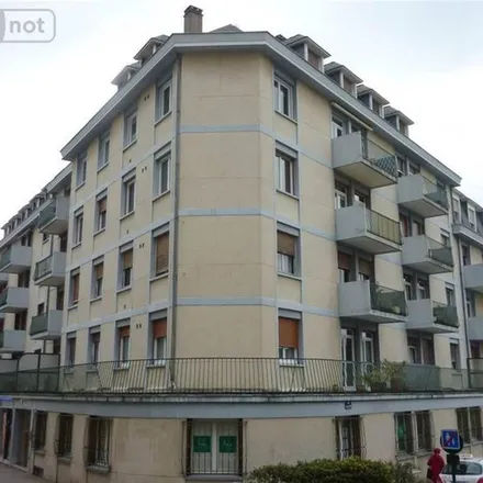 Image 2 - 44 Quai Béatrix de Gavre, 53000 Laval, France - Apartment for rent