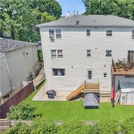 Image 3 - 28 Hillside Ave, Yonkers, New York, 10703 - House for sale