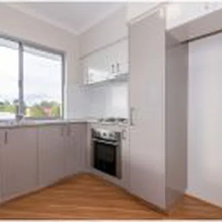 Image 9 - Belmont Avenue, Cloverdale WA 6105, Australia - Apartment for rent