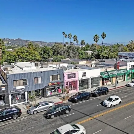 Buy this studio house on Melrose & Ogden in Melrose Avenue, Los Angeles
