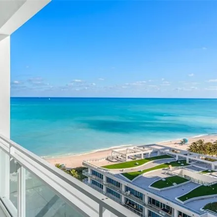 Image 3 - The Grill, Beachwalk, Atlantic Heights, Miami Beach, FL 33141, USA - Condo for rent