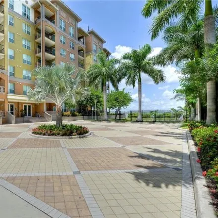 Image 5 - Alta Mar Condominium, 2825 Palm Beach Boulevard, Fort Myers, FL 33916, USA - Condo for sale