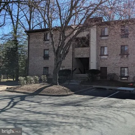 Rent this 3 bed condo on Castle Rock Square in Deepwood, Reston