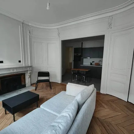 Image 2 - 22 Rue Constantine, 69001 Lyon, France - Apartment for rent