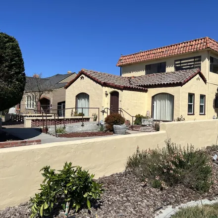 Buy this 6 bed house on 18 Orange Drive in Salinas, CA 93901
