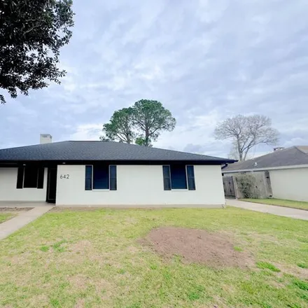Buy this 3 bed house on 642 Meadowgreen Drive in Port Neches, TX 77651
