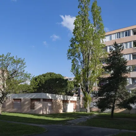 Rent this 3 bed apartment on 73 Avenue du Général Leclerc in 30000 Nîmes, France