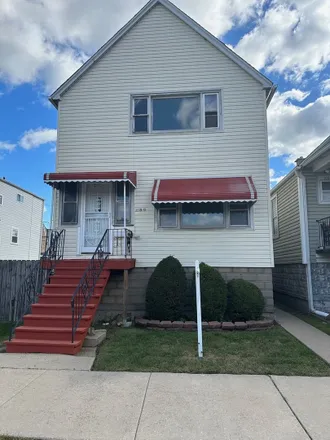 Rent this 3 bed house on 10321 South Hoxie Avenue in Chicago, IL 60617
