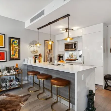 Image 3 - 514 West 44th Street, New York, NY 10036, USA - Condo for sale