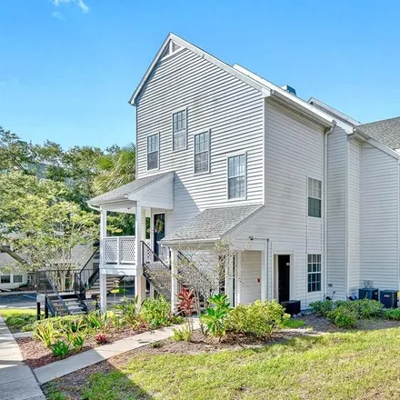 Buy this 1 bed condo on 3000 Bentley Drive in Palm Harbor, FL 34684
