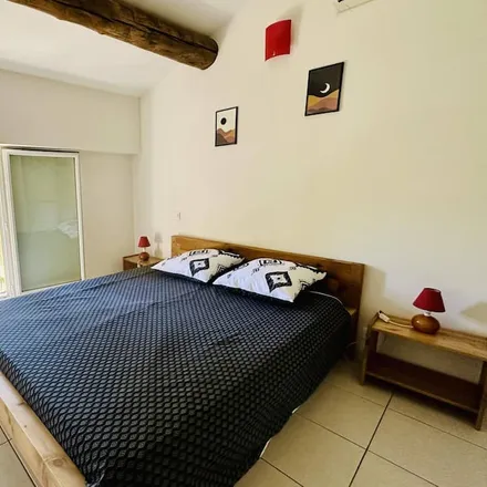 Rent this 2 bed apartment on 30130 Pont-Saint-Esprit