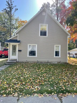 Buy this 3 bed house on 22 East Oak Street in Fremont, Newaygo County