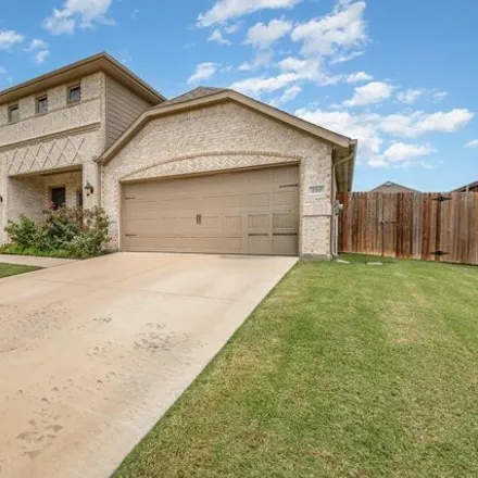 Buy this 4 bed house on 220 Northstar Ln in Waxahachie, Texas