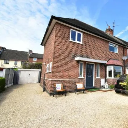 Buy this 3 bed duplex on Budby Rise in Hucknall, NG15 7UL