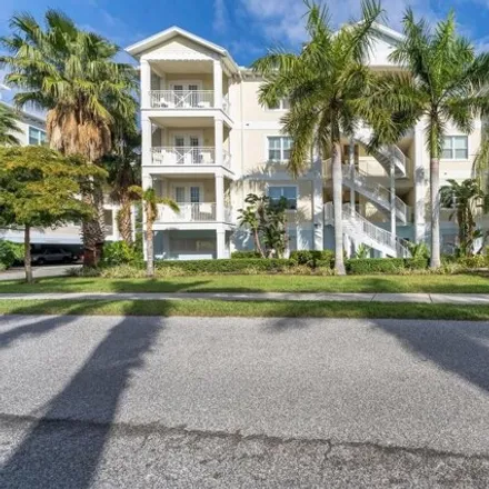 Buy this 3 bed condo on 7726 34th Avenue West in Manatee County, FL 34209
