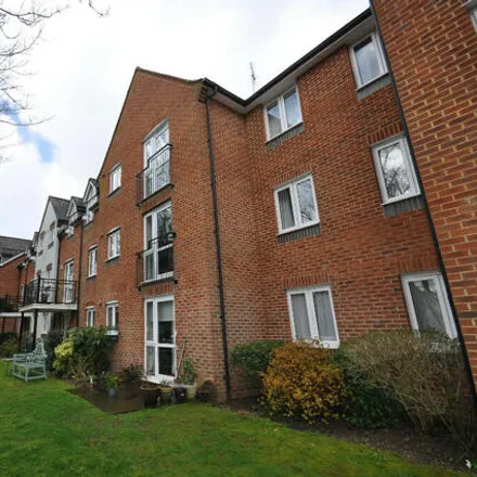 Buy this 1 bed apartment on Kelham Gardens in Marlborough, SN8 1PW