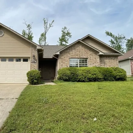 Rent this 3 bed house on 15324 Oak Glen Drive in Alexander, Saline County