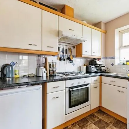 Image 4 - Montana Gardens, London, SE26 5BG, United Kingdom - Apartment for sale