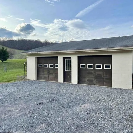 Image 4 - 823 Smith Run Rd, Weston, West Virginia, 26452 - House for sale