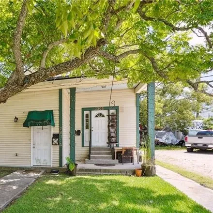 Buy this 5 bed house on 2305 Valmont Street in New Orleans, LA 70115