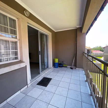 Image 6 - Plettenberg Road, Crystal Park, Gauteng, 1509, South Africa - Apartment for rent