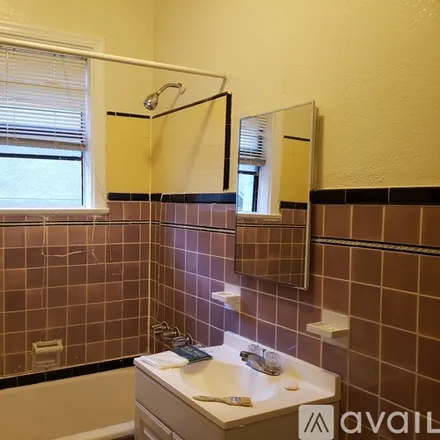 Image 7 - 630 S Kenmore Ave, Unit 207 - Apartment for rent