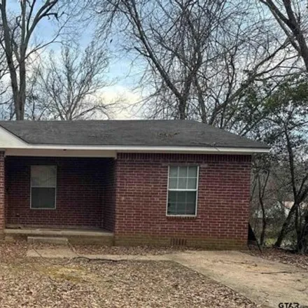 Buy this 3 bed house on 926 W 10th St in Tyler, Texas