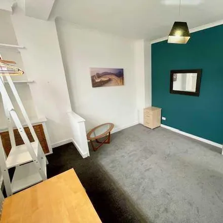Rent this studio apartment on 75 Springfield Road in Brighton, BN1 6BZ