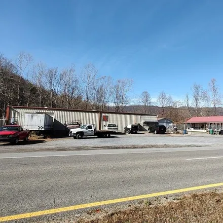 Image 1 - 5617 State Line Road, Carter County, TN 37658, USA - House for sale