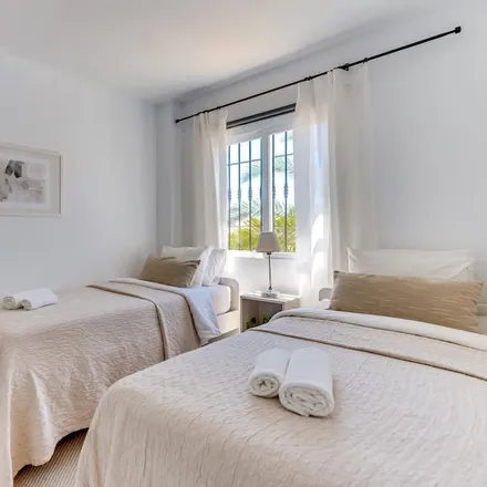 Image 4 - Avenida Nueva Andalucia 1F, 29660 Marbella, Spain - Apartment for rent