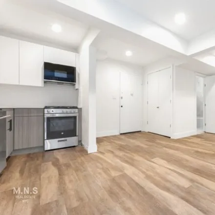 Image 3 - 225 East 26th Street, New York, NY 10016, USA - House for rent