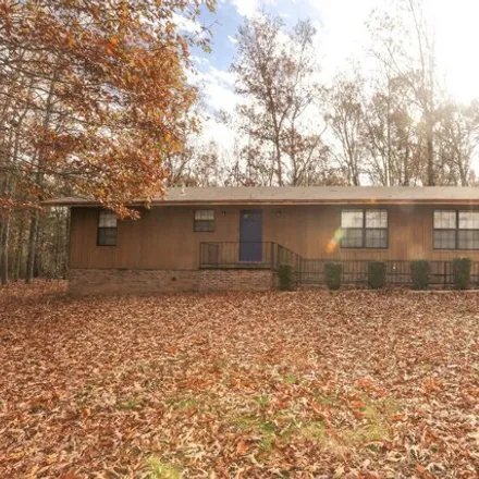 Buy this 3 bed house on 2202 Whippoorwill Cv in Corinth, Mississippi