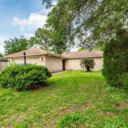 Image 2 - 4025 Briarglen Drive, Dickinson, TX 77539, USA - House for sale