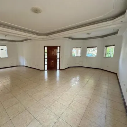 Buy this 5 bed house on Rua Lydia Santoro Gonçalves Ferreira in Morato, Piracicaba - SP