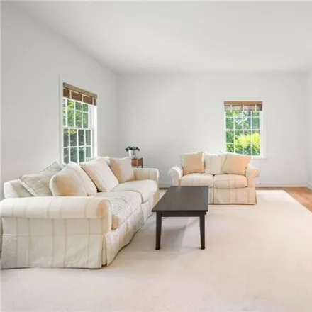 Image 4 - 839 Pleasantville Rd, Briarcliff Manor, New York, 10510 - House for sale